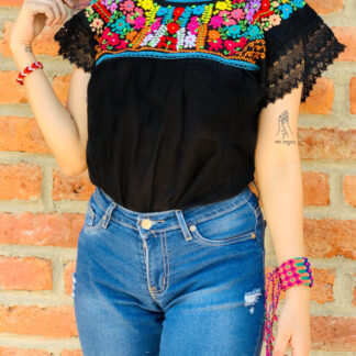 rj00609 blusa de manta bordada a mano color color negro con diseño flores liston color azul artesanal mexicano mayoreo fabrica