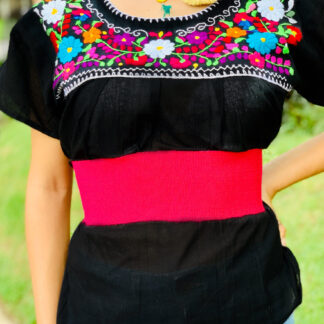 rj00756 Blusa artesanal mexicano de manta color negro bordada a mano para mujer hecho en Chiapas Proveedor Mayorista